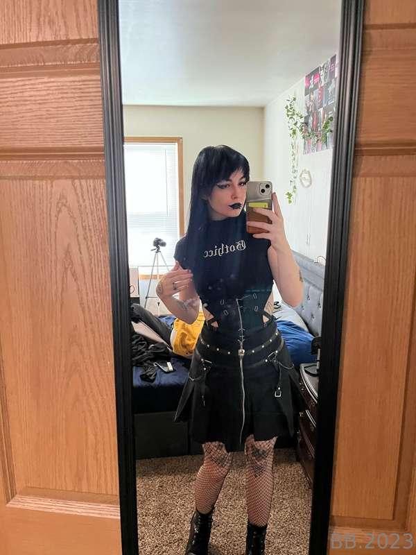 Hot girls have messy rooms