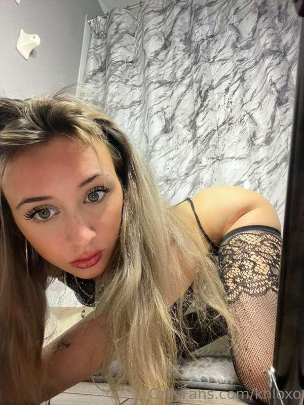 waiting for you to come get behind me 👅