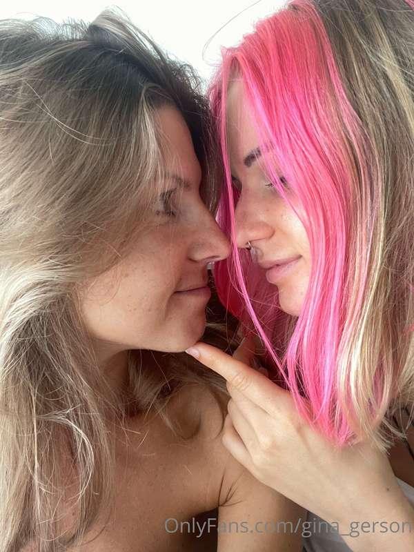 Feeling love ❤️ with @foxyreid 💋💋💋