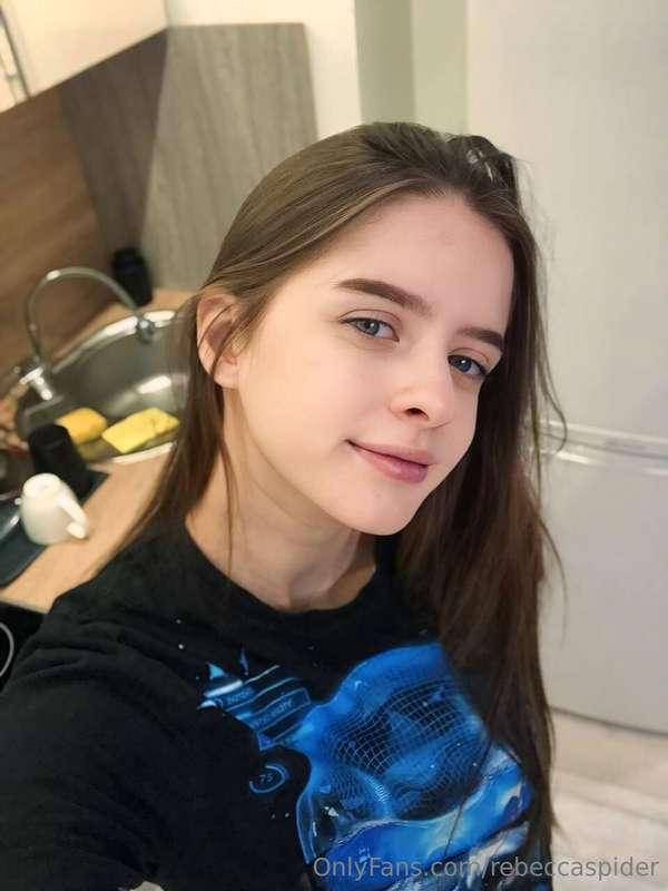 Casual mornings, no filters, just me 😊✨ Care to join for a c..