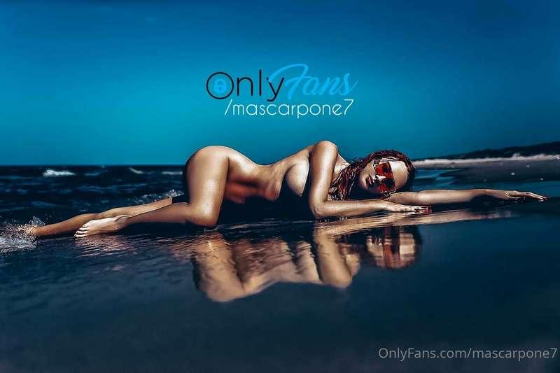 Would you f*ck me at the beach coast? 🌊💦
Tip 💲 if you would