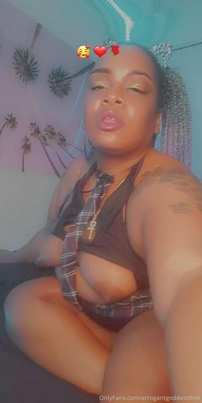 Someone said they love my tits 😜😜😜 Happy Tuesday !