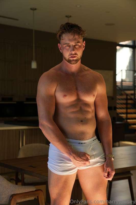 Someone is waiting for you in my dms😉 Can you get him excite..
