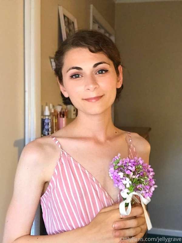 Feeling exceptionally pretty today!! What do you think? 😊