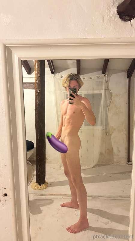 8 minutes jerking off!
