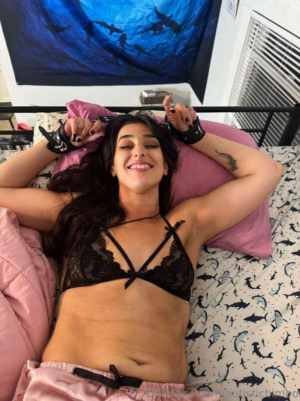 autisticbimbo image #1