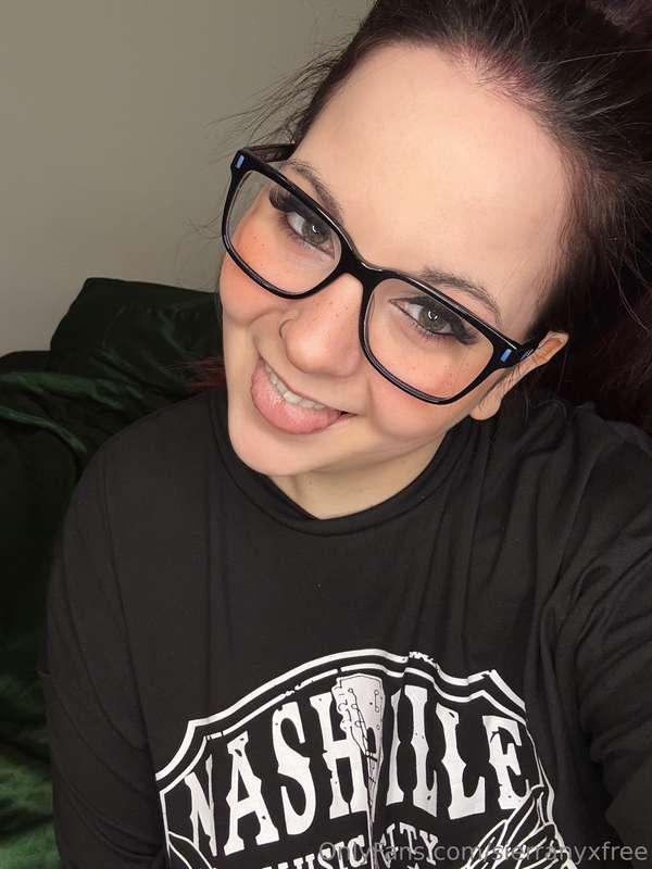 I just thought I looked cute so I took a bunch of pics :) 