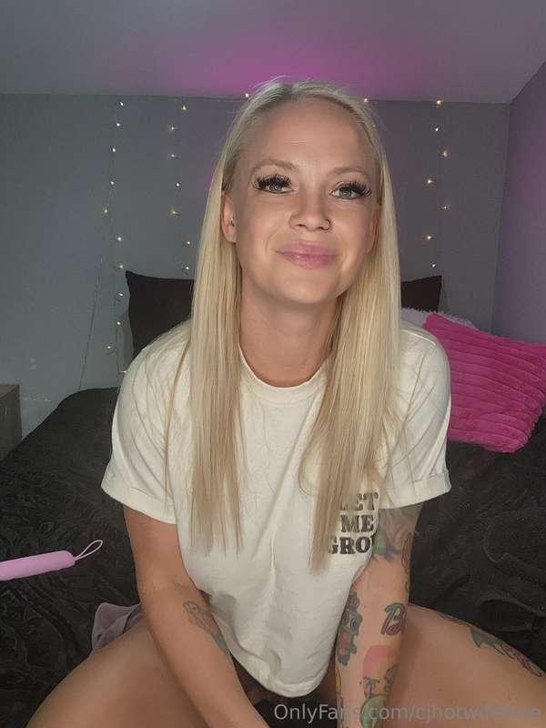 Smile if you're feeling horny!! 😊