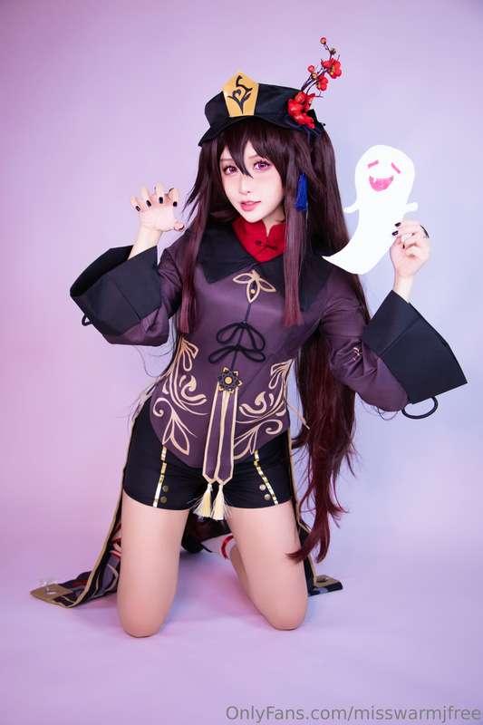 Who else is already in Halloween mood?👻NEXT STREAM: - Octobe..