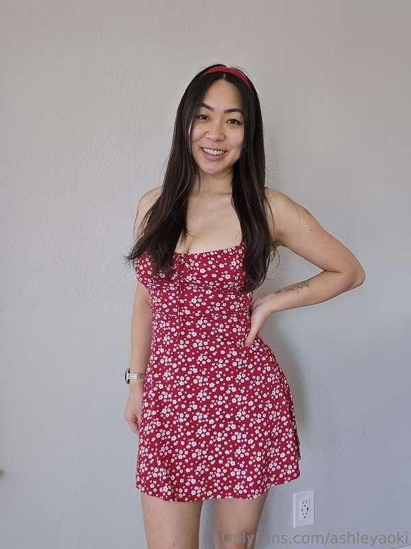 Let me give you a peek under my dress 👀