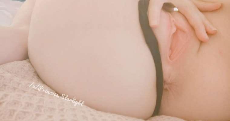 More pussy spreading 💗😊