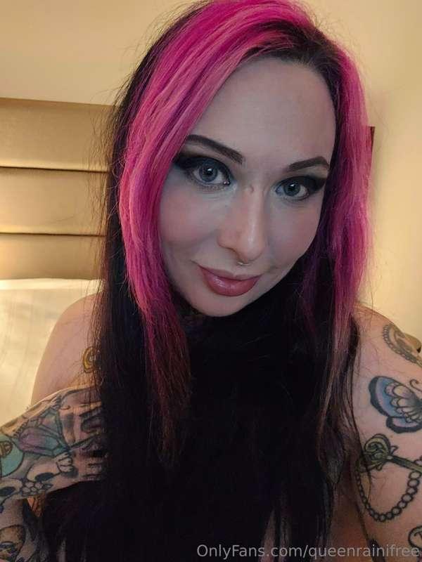 It's time to pay your cum tax! Hit the $5 tip for each time ..