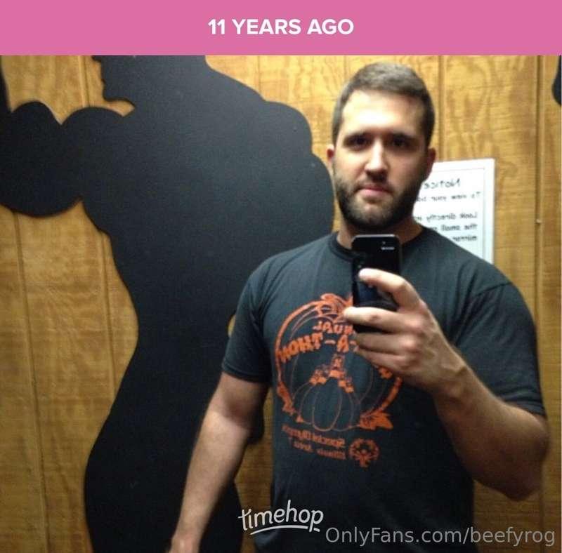 I didn't realize I still owned this shirt. I think it fits b..