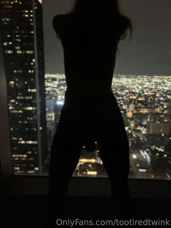 I have a great silhouette, don’t I? :3
