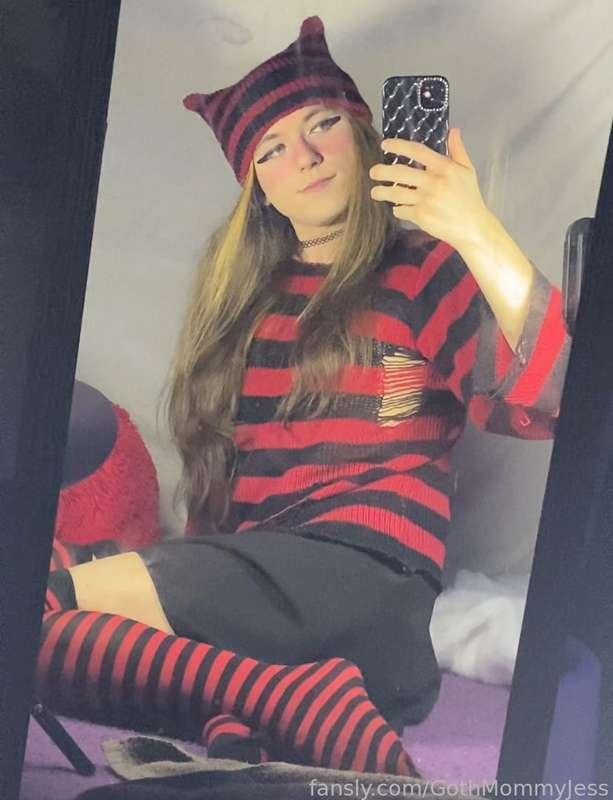 gothmommyjess image #2
