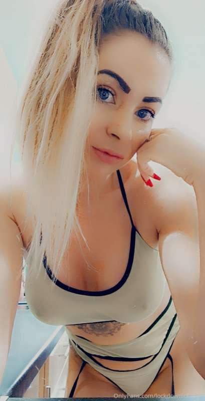 Made a new insta.. 💕 follow me .. lockdownlolasquirts 💋