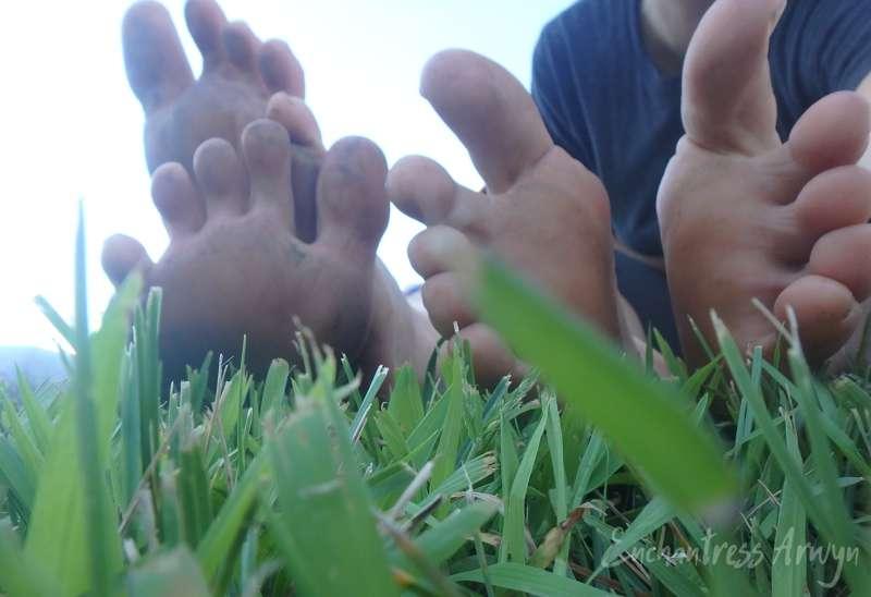 Goddesses in the grass 💖