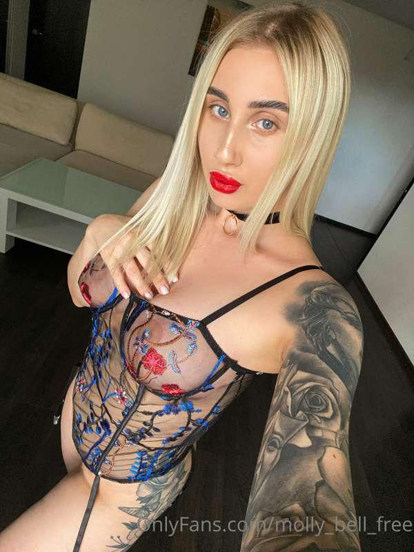 LIKE❤️ if you love my slutty body