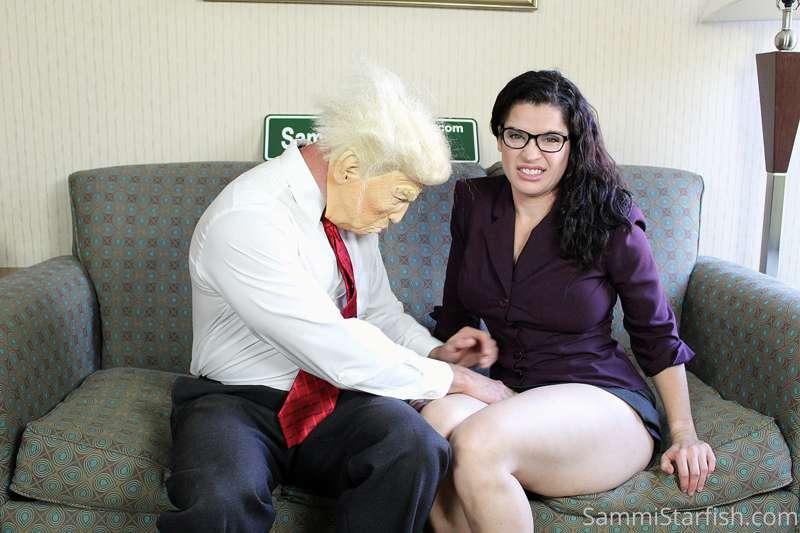Funny and sexy photo shoot with "Mr. President" haha

#cospl..