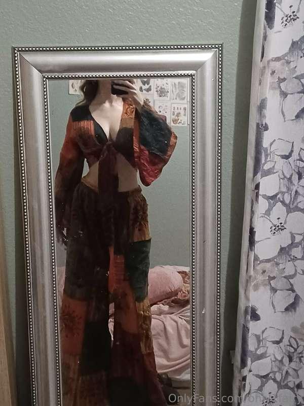 Check ur dms to see the top taken off 🤭