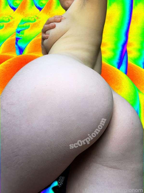 did someone say cutie with a bootie?💓👀

#bluehair #teen #egirl #barelylegal #nude #pawg #tattoos #alt #submissive #bdsm #oil #aheago #pussy #asshole #thighhighs 