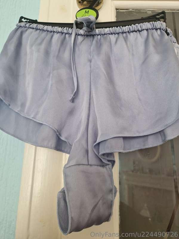 Do u want to see me in these tonight baby? Spread my cheeks...