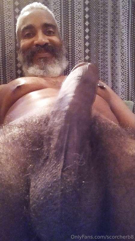 Testicles Tuesday!  #beard #musculardaddy #gay #feet #gaycru..