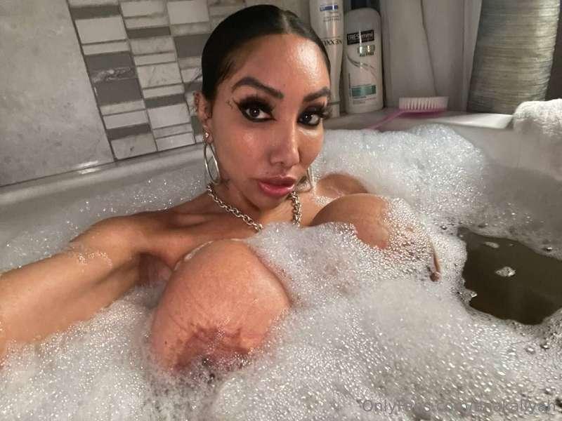 Get in the tub with me ?