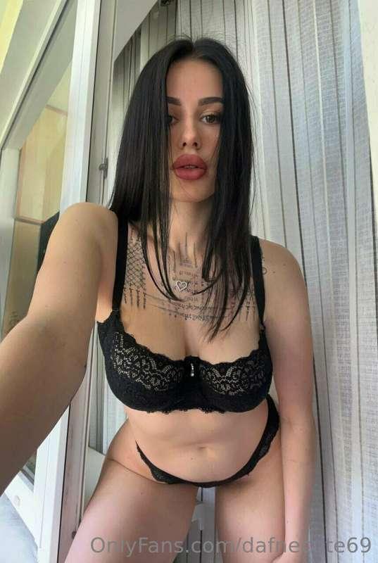## Big Boobs @miaa_candy 🖤🖤

Want to plunge into a world of ..