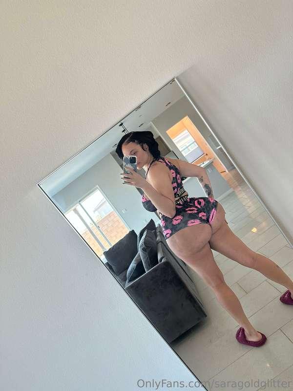 be honest… what’s the first thing you noticed? 😏