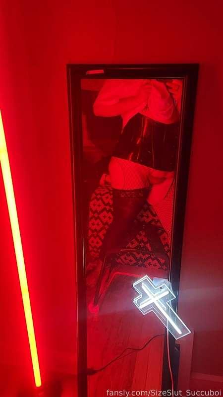 sizeslut_succuboi image #20