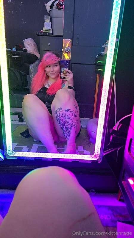 Good morning love 🥰 I have your breakfast right here 😉😘