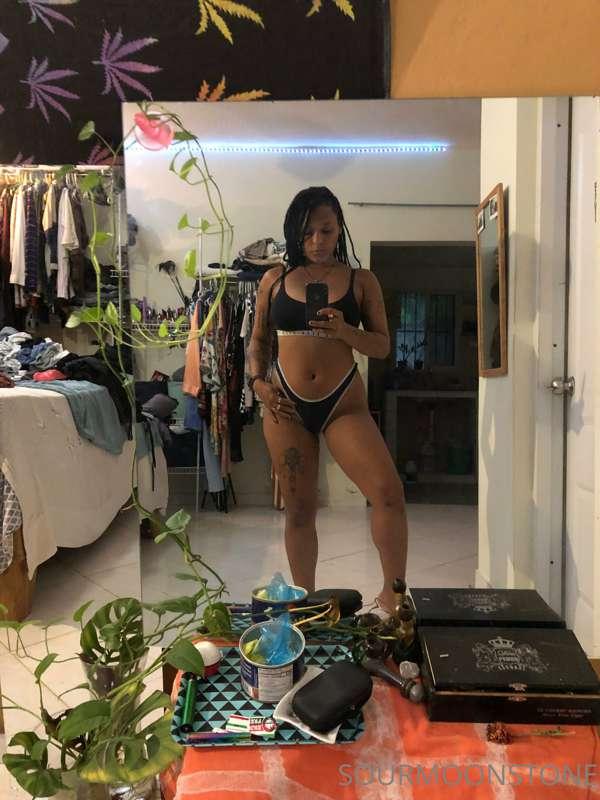 Pass by my house I’m waiting for you 😈💋🌶