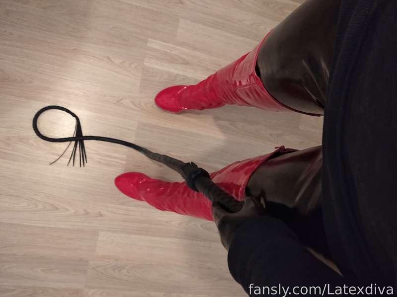 Happy day
#fyp #latex #latexmodel #latexgirl #girlinlatex #rubber #fetish #fetishmodel #fetishgirl #fetishfashion #latexgloves #boots #heels #highheels 
