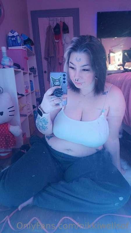 Want to be included in a more intimate setting? Tip this pos..