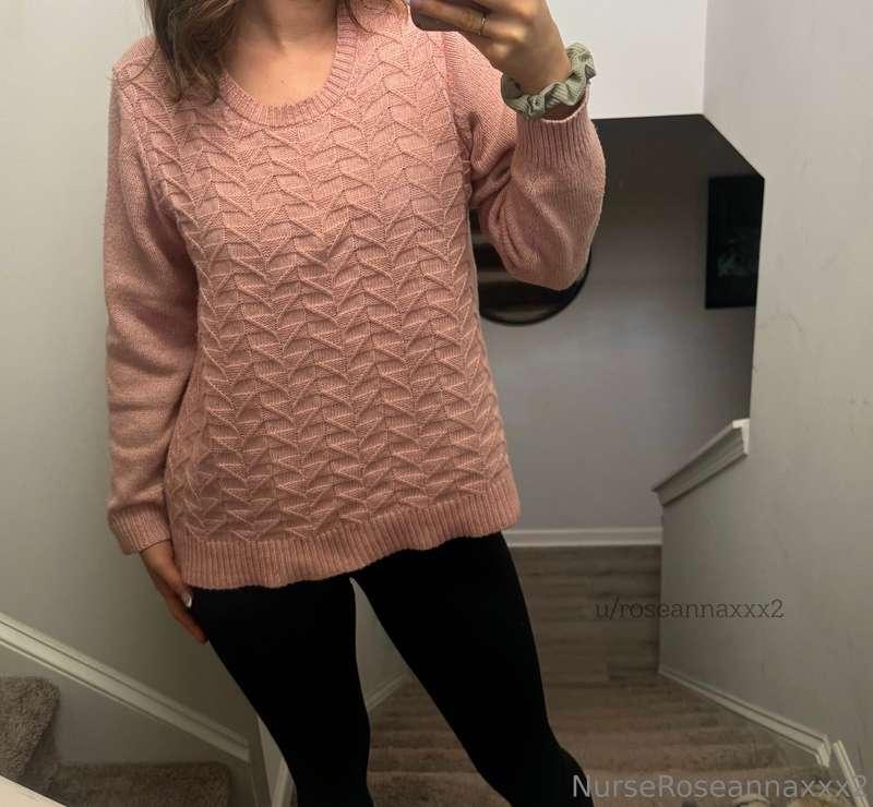 Big sweater kinda weather 💕

I’ve been upping my cardio late..