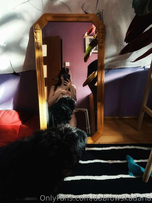 3$ mirror selfies today! 💖😊 But without my dog in the frame ..