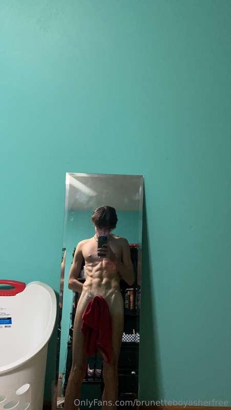 brunetteboyasherfree main image