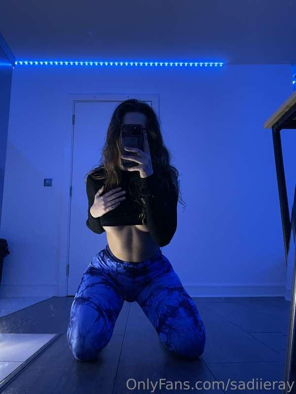 there's enough space to put your head below my ass🔥