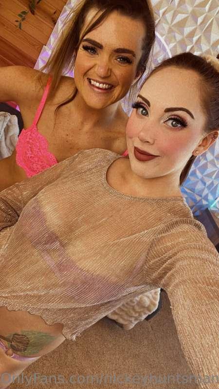 Can’t wait to show you all of our naughty new content 💋🖤 @sc..