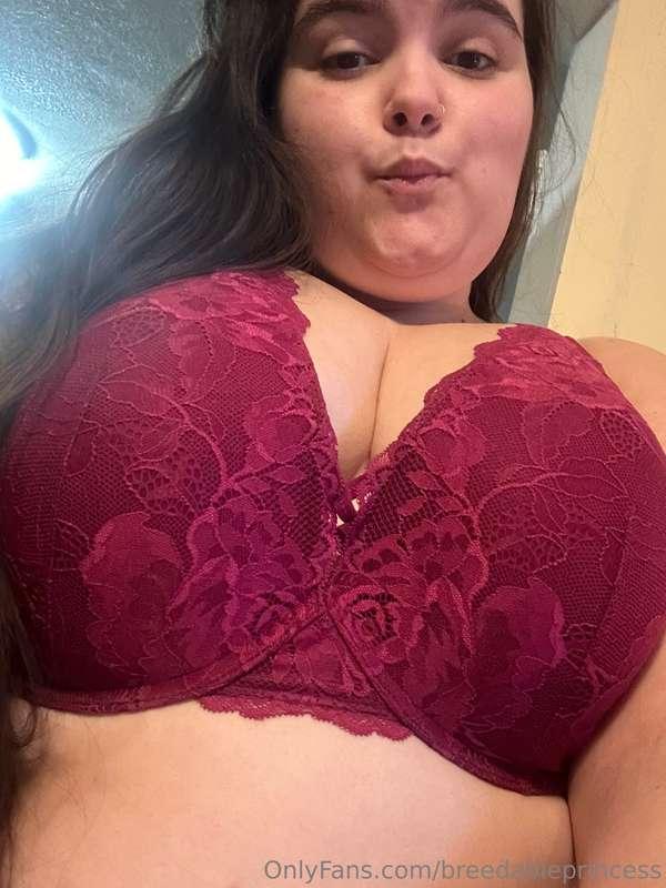 Slide your dick here 🤩