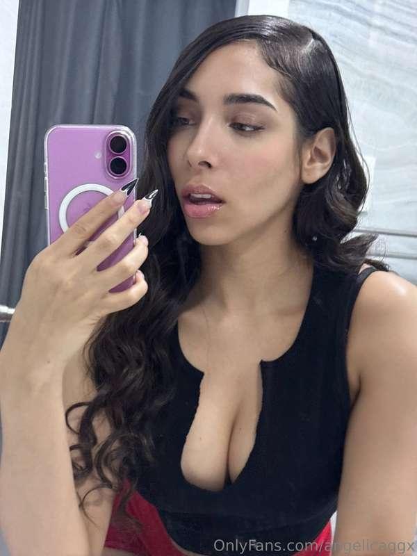 Come say hi in my DMs 😚