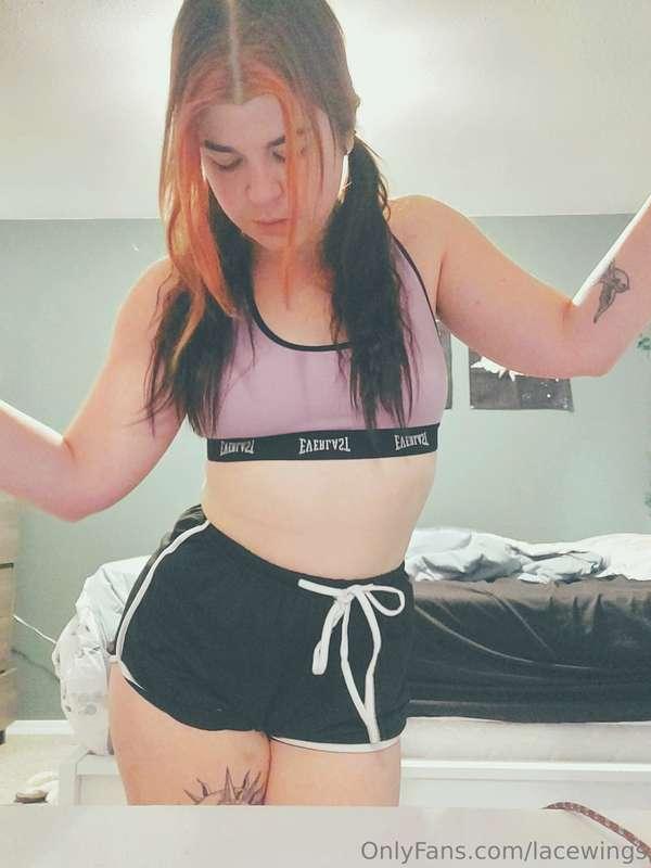 Come to bed with me, be my boy toy. 🖤