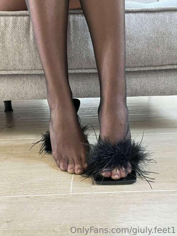 Una si, una no 😈  With or without?