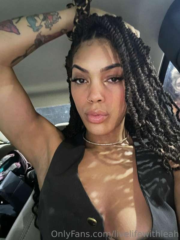 we made it!!!! here’s the last car selfie of 2022 🫶🏽❤️