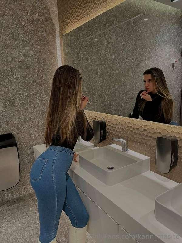 How sexy do I look in this outfit?😈