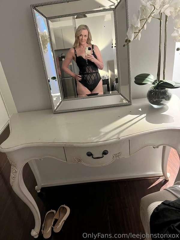 black lingerie, can't go wrong xx