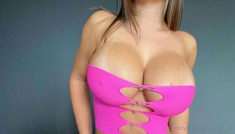 You look like you need a real woman in your life 🖤