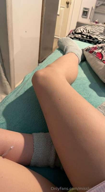 I need more fuzzy socks it’s getting cold 🥶 🩵
