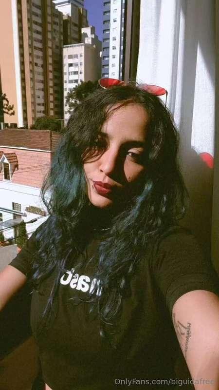 What’s one thing about me that always makes you smile? 💕